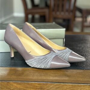 Elegant Trotters Women's Heels